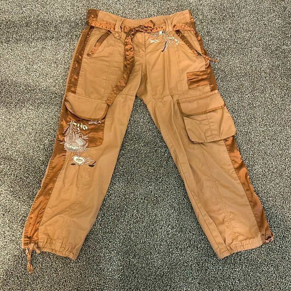 Pre Loved Cache Capris Pants. Brown, Size 0. - image 1
